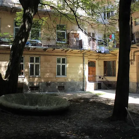 в центрі львова